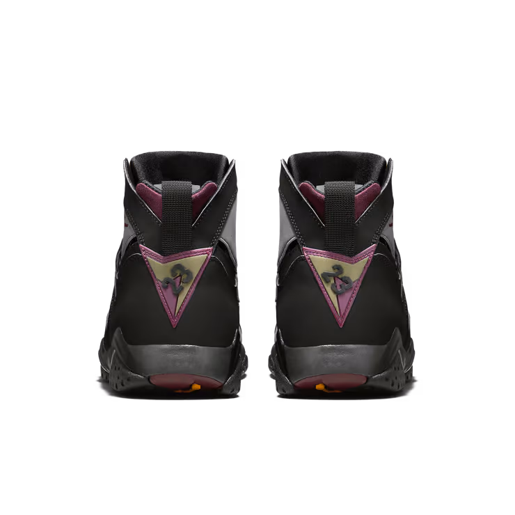 Jordan 7 Retro 'Bordeaux' — Vista 5