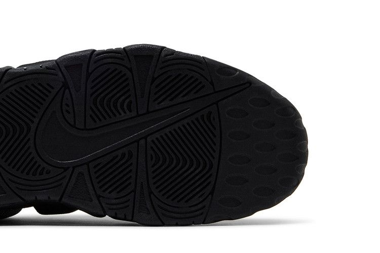 Nike Air More Uptempo Low Triple Black — Vista 6