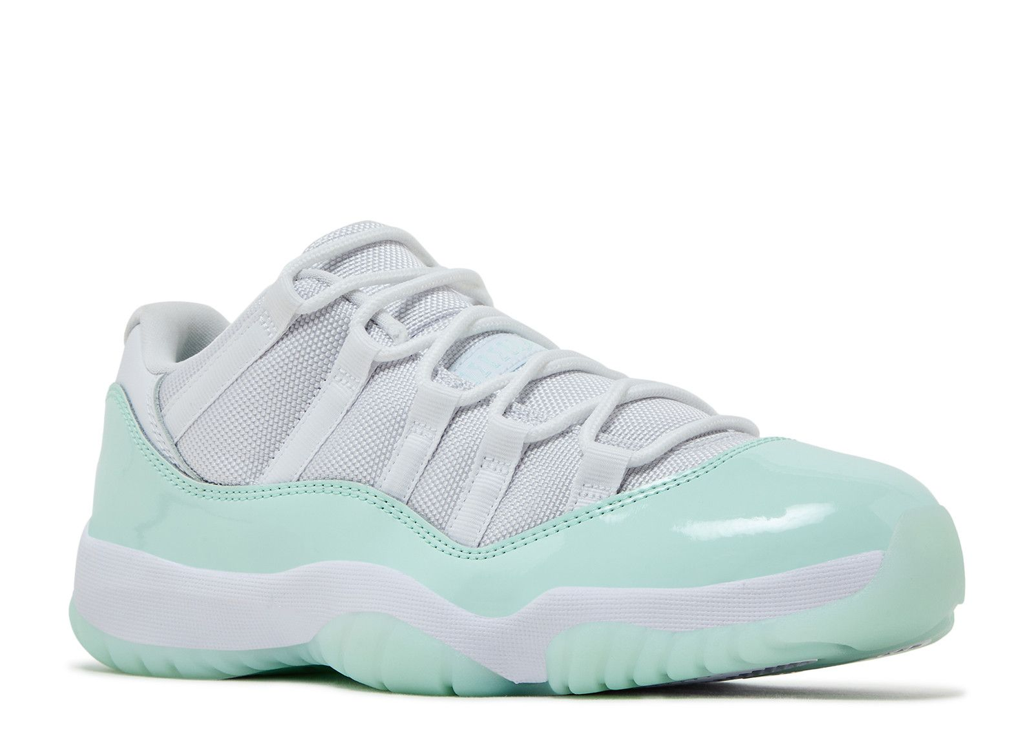 Wmns Jordan 11 Low 'Igloo' — Vista 2