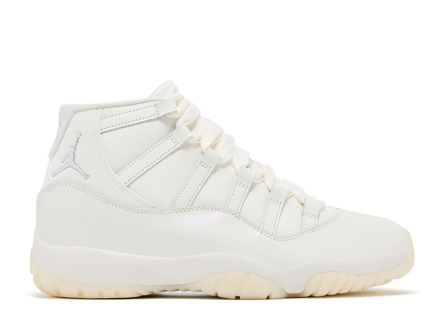 Wmns Jordan 11 'Pearl Grand Finale' — Xotic Sneakers Chile